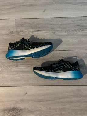 Men’s Brooks Glycerin Black and Blue Lightweight Running Shoes size 9 with box